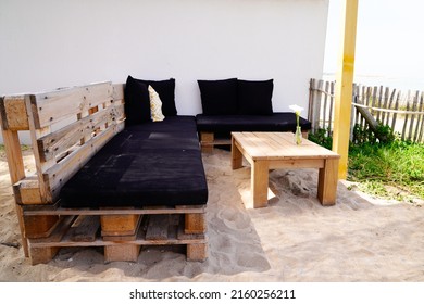 Garden Recycled Wood Table Bench Made From Old Wooden Storage Pallet Diy On Home Garden Terrace