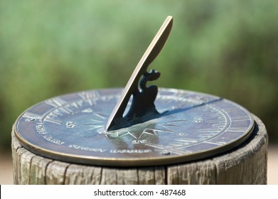 5,665 imágenes de Solar clock - Imágenes, fotos y vectores de stock ...