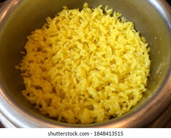 A Gardenia Pot Rice Set. Yellow Rice