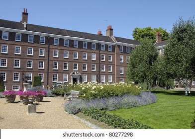 Gardens Of Grays Inn Court In London