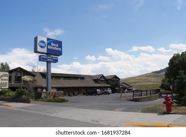 Gardiner, Montana- July 2018: Wide Shot Of Best Western Hotel, One Of The Hotels In Gardiner. 