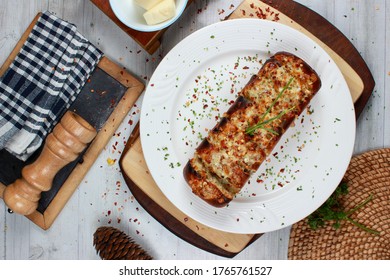 Garlic Bread Loaf With Chilly Flakes Sprinkle