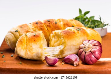 Garlic Bread Stuffed With Cheese