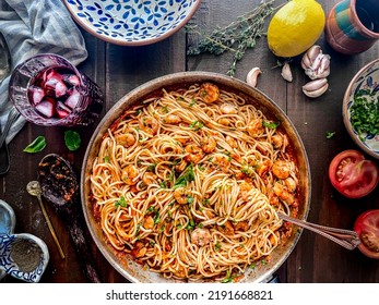 Garlic Shrimp Pasta With Red Sauce 