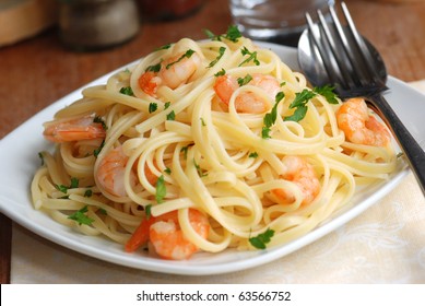 Garlicky Prawn Pasta