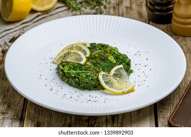 Garnish Steamed Spinach