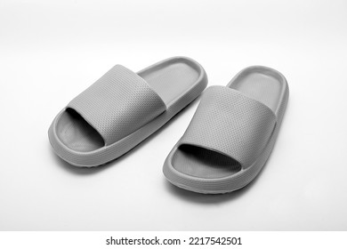 Gary Sandals Bath Slippers On White Background K