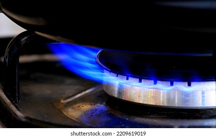 Gas Ring With Blue Flame At Home With No People Stock Photo