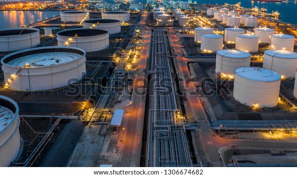 Gas storage tank, Oil storage tank, Aerial view
oil and gas storage at
night.