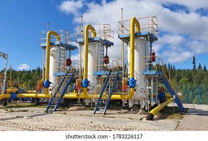 Gastransportausrüstung an einer Kompressorstation in Sibirien