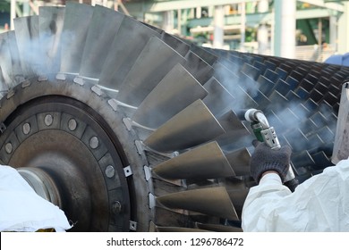 Gas Turbine Overhaul. Cleaning Of Gas Turbine Blades.