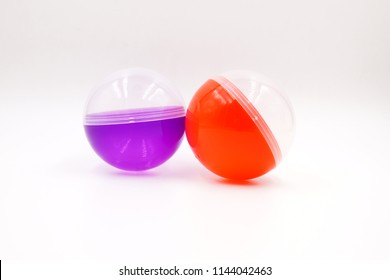 Gashapon, Toy In A Ball