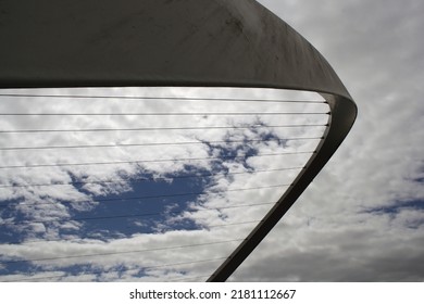 Gateshead Millennium Bridge In The United Kingdom