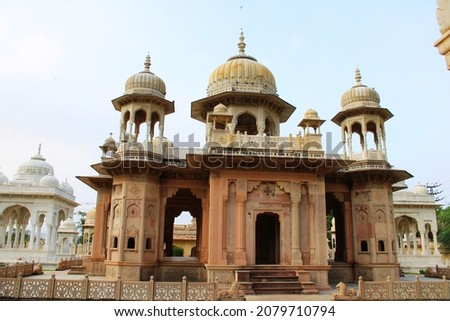 Gatore ki chhatriyan is situated in Jaipur, Rajasthan, India 