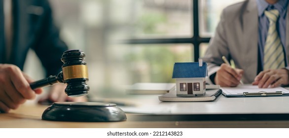 Gavel Law, Judge. It Represents Justice. Real Estate Auction In There Are Experts To Help You Make Investment-worthy Decisions. House With Hammer Foreclosure, Sale, Auction, Business, Purchase