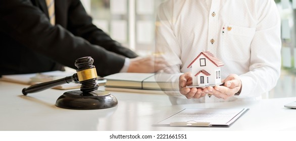 Gavel Law, Judge. It Represents Justice. Real Estate Auction In There Are Experts To Help You Make Investment-worthy Decisions. House With Hammer Foreclosure, Sale, Auction, Business, Purchase