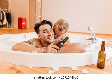 how to have gay sex in bathtub