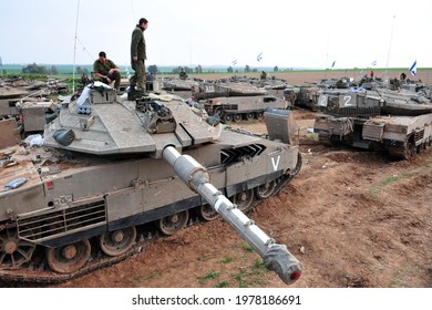 3,252 Tank crew Images, Stock Photos & Vectors | Shutterstock