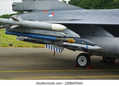 Gbu53b Stormbreaker Small Diameter Bomb Sdb Stock Photo 2208459341 ...