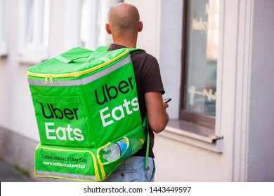 468 Uber eats box Images, Stock Photos & Vectors | Shutterstock