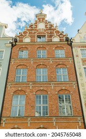 Gdansk,Poland,August,19,2021,The Front Facade Of A Tenement House In The Old Town Of Gdansk