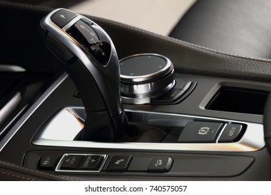 Gear console