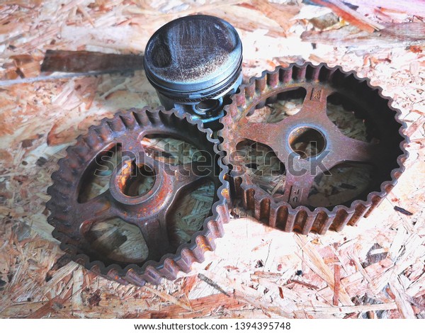 Gear
and piston gears have ended the condition of
use.