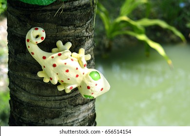 gecko doll