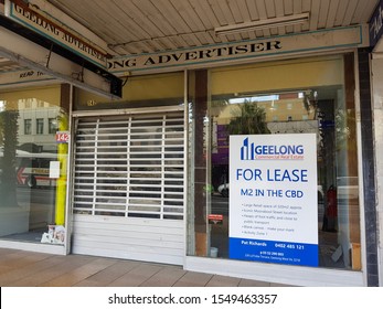 Geelong, Victoria - May 25 2017 The Former Newsagent At 142 Moorabool Street. A For Lease Sign Is In The Window.