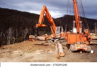 Geeveston, Tasmania, Australia, February 7, 2001: Cable Logging Equipment Harvesting Logs On A Forestry Coupe In The South Of Tasmania