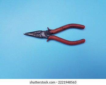 The General Function Of Pliers Is To Hold, Pull, Twist, Loosen, Or Cut.