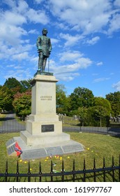 General Stonewall Jackson Statue And Grave Site In Lexington VA