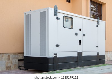 Generator for emergency electric power. With internal combustion engine.