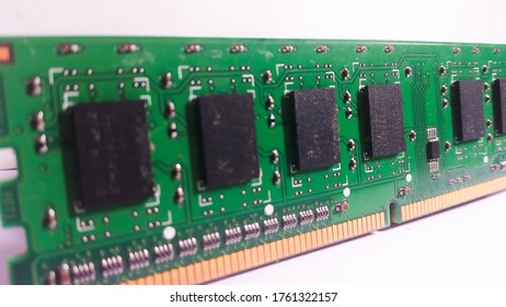 generic two giga bytes random acces memory