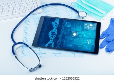 Genetic test and biotechnology concept with medical technology devices Foto Stock