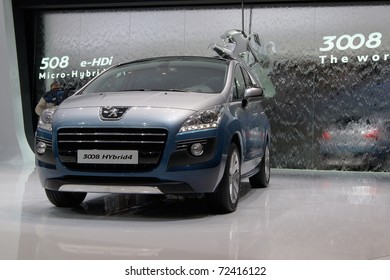 77 Peugeot 3008 hybrid4 Images, Stock Photos & Vectors | Shutterstock