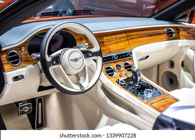 Bentley Temaju Kepek Stockfotok Es Vektorkepek Shutterstock