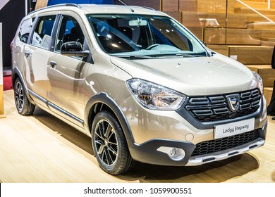 Dacia Lodgy Stepway Images Stock Photos Vectors Shutterstock