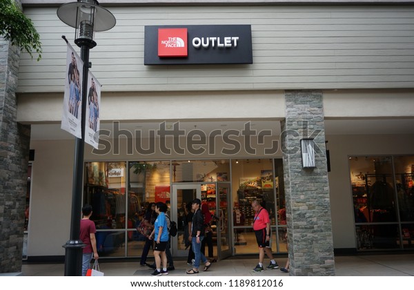 north face outlet near me now
