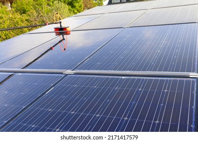 Gentle Cleaning Of Solar Modules With Water