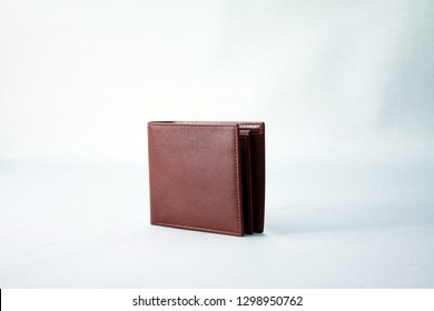 Genuine Leather Men's Bifold Wallet