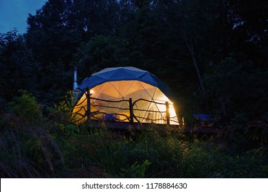 Rental Cabins Images Stock Photos Vectors Shutterstock