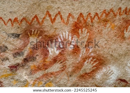 Geometric Painting, Rio Pinturas Canyon, Cave of the Hands, Patagonia, Province of Santa Cruz, Argentina