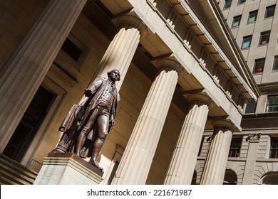 George Washington Statue at Federal Hall, Wall Street, New York City.