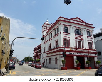 Georgetown Penang Malaysia December 20 2018. Street Life In Penang. Old Building In Malaysian City. Traffic Sign On A Street In The City Center.