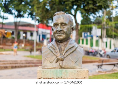 Sabará/Minas Gerais/Brasil - MAI 23 2020: Sculpture Of The Bust Of Getúlio Vargas