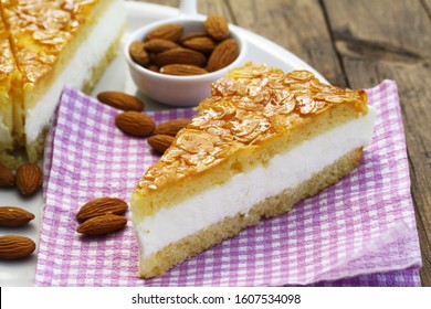 German Bee Sting Cake With Almonds