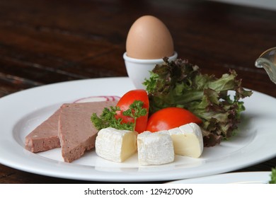 german-breakfast-liver-sausage-brie-260nw-1294270090.jpg