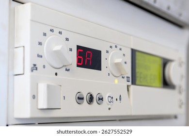 German error message on the control unit of a condensing gas boiler (translation: please open flap - error)