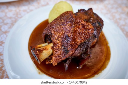 German pig's knee dish, Schweinshaxe
